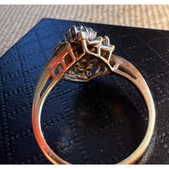 Vintage Emerald and Diamond Cocktail 14 Kt Gold Ring Women's Size 7 - Picture 6 of 12